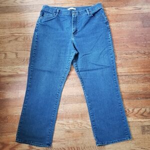 Lee Jeans Size 16 Petite Blue Denim Relaxed Straight Leg At The Waist Mom Jeans